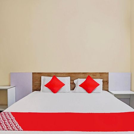 Hotel O 81617 The Pacific Hotel Ґазіабад Екстер'єр фото